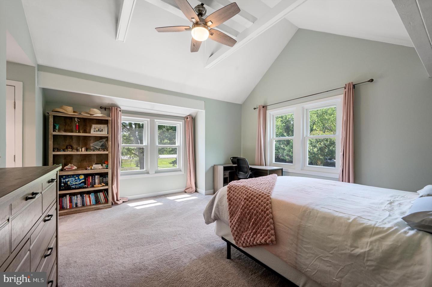 10309 E HUNTER VALLEY RD, VIENNA, Virginia 22181, 6 Bedrooms Bedrooms, ,5 BathroomsBathrooms,Residential,For sale,10309 E HUNTER VALLEY RD,VAFX2252958 MLS # VAFX2252958