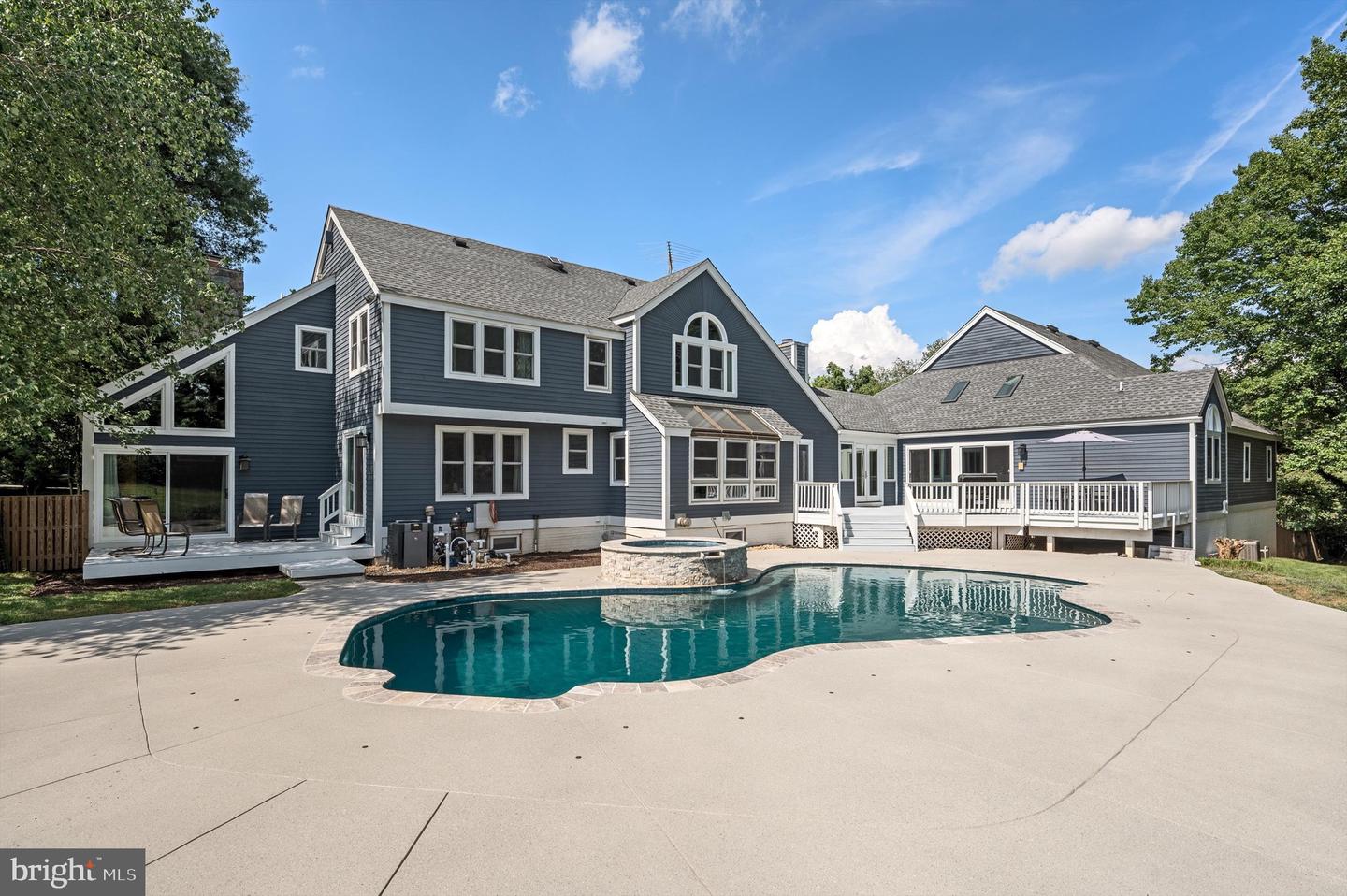 10309 E HUNTER VALLEY RD, VIENNA, Virginia 22181, 6 Bedrooms Bedrooms, ,5 BathroomsBathrooms,Residential,For sale,10309 E HUNTER VALLEY RD,VAFX2252958 MLS # VAFX2252958