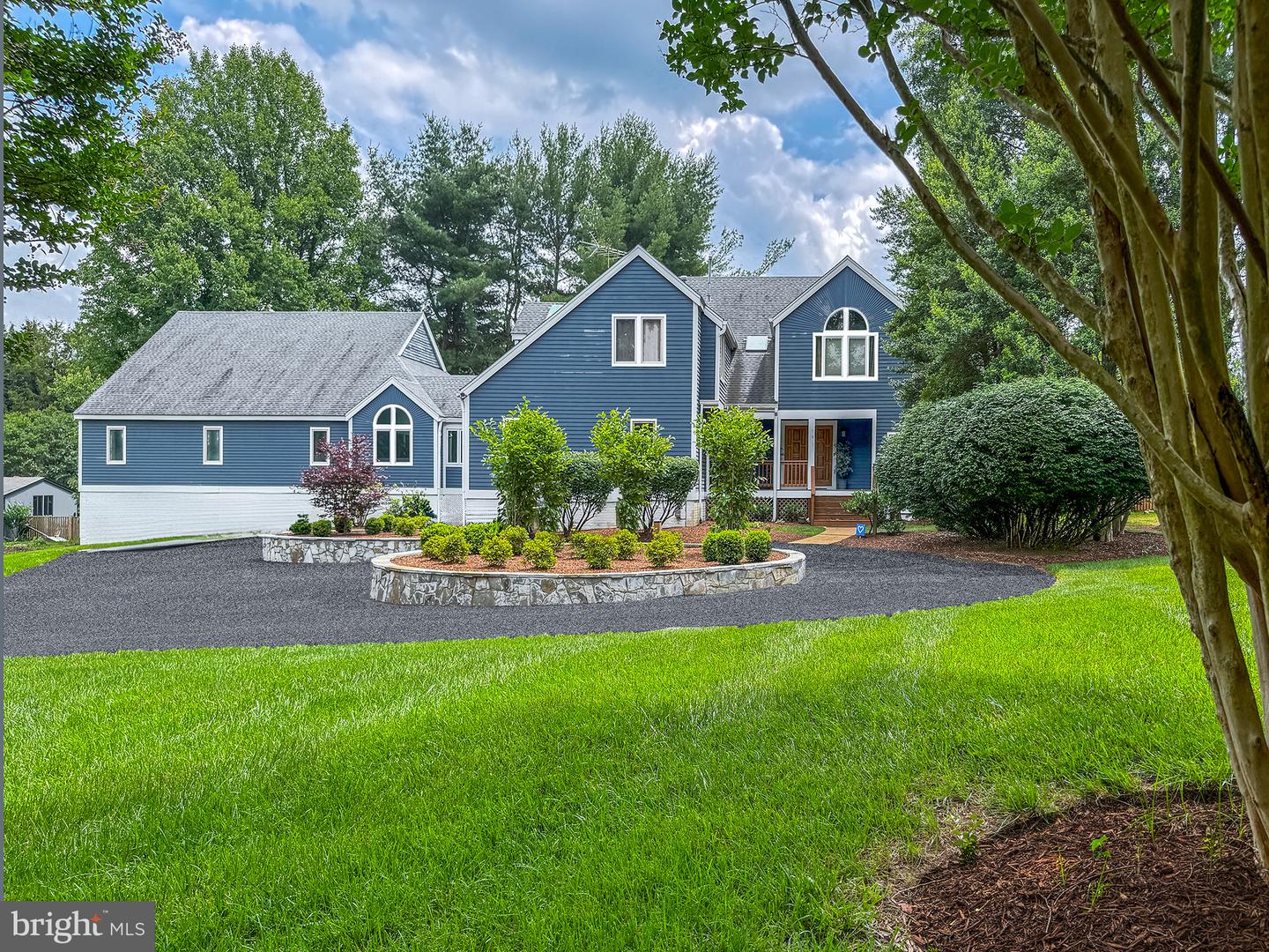 10309 E HUNTER VALLEY RD, VIENNA, Virginia 22181, 6 Bedrooms Bedrooms, ,5 BathroomsBathrooms,Residential,For sale,10309 E HUNTER VALLEY RD,VAFX2252958 MLS # VAFX2252958