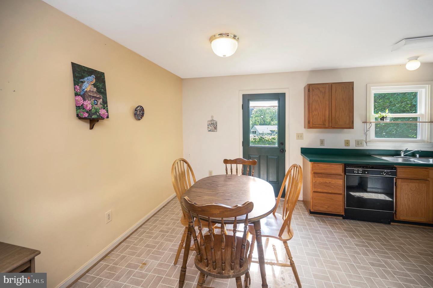 11803 OAKDALE CT, LOCUST GROVE, Virginia 22508, 3 Bedrooms Bedrooms, ,1 BathroomBathrooms,Residential,For sale,11803 OAKDALE CT,VASP2034398 MLS # VASP2034398