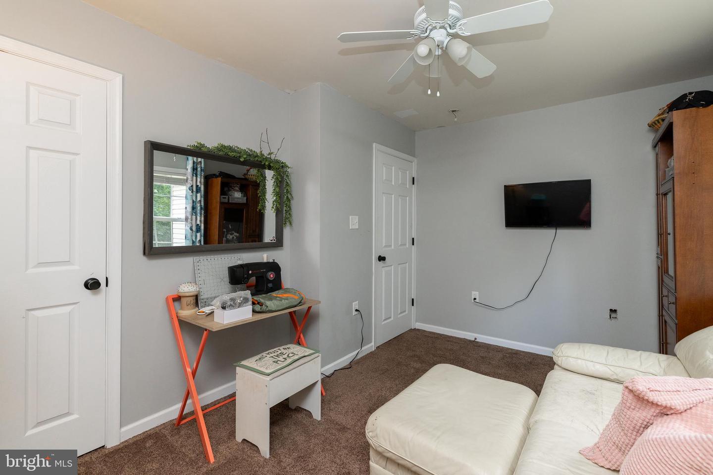 258 CHIMNEY CIR, MIDDLETOWN, Virginia 22645, 5 Bedrooms Bedrooms, ,3 BathroomsBathrooms,Residential,For sale,258 CHIMNEY CIR,VAFV2035236 MLS # VAFV2035236