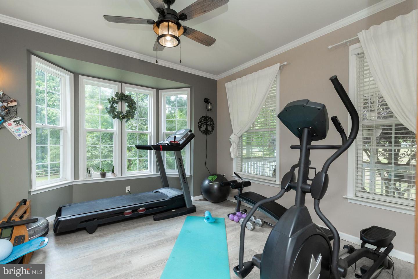 258 CHIMNEY CIR, MIDDLETOWN, Virginia 22645, 5 Bedrooms Bedrooms, ,3 BathroomsBathrooms,Residential,For sale,258 CHIMNEY CIR,VAFV2035236 MLS # VAFV2035236