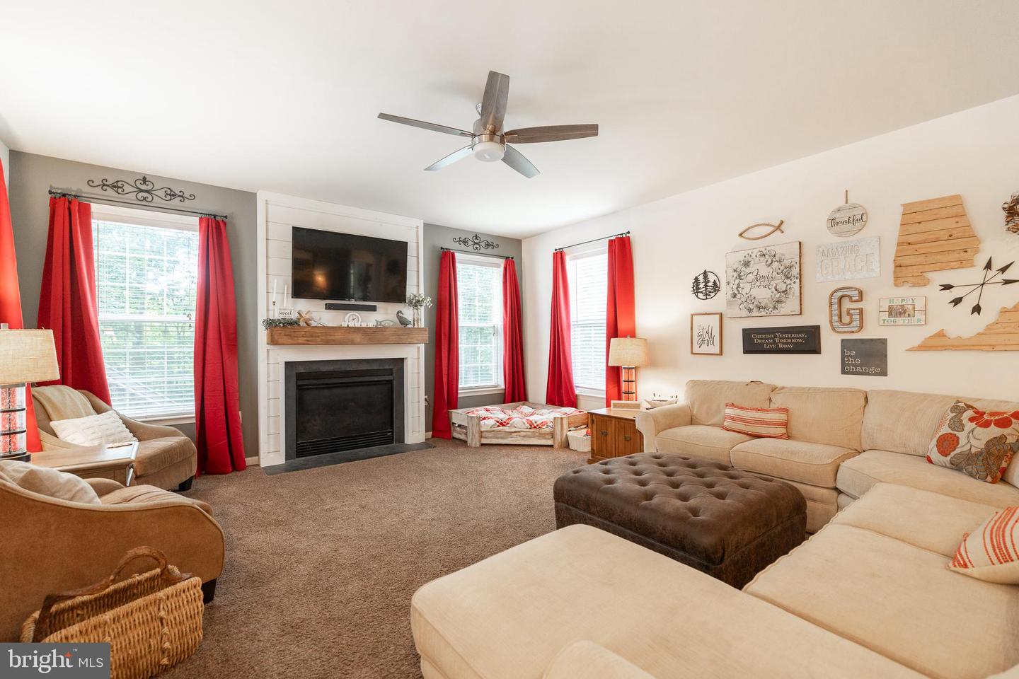 258 CHIMNEY CIR, MIDDLETOWN, Virginia 22645, 5 Bedrooms Bedrooms, ,3 BathroomsBathrooms,Residential,For sale,258 CHIMNEY CIR,VAFV2035236 MLS # VAFV2035236