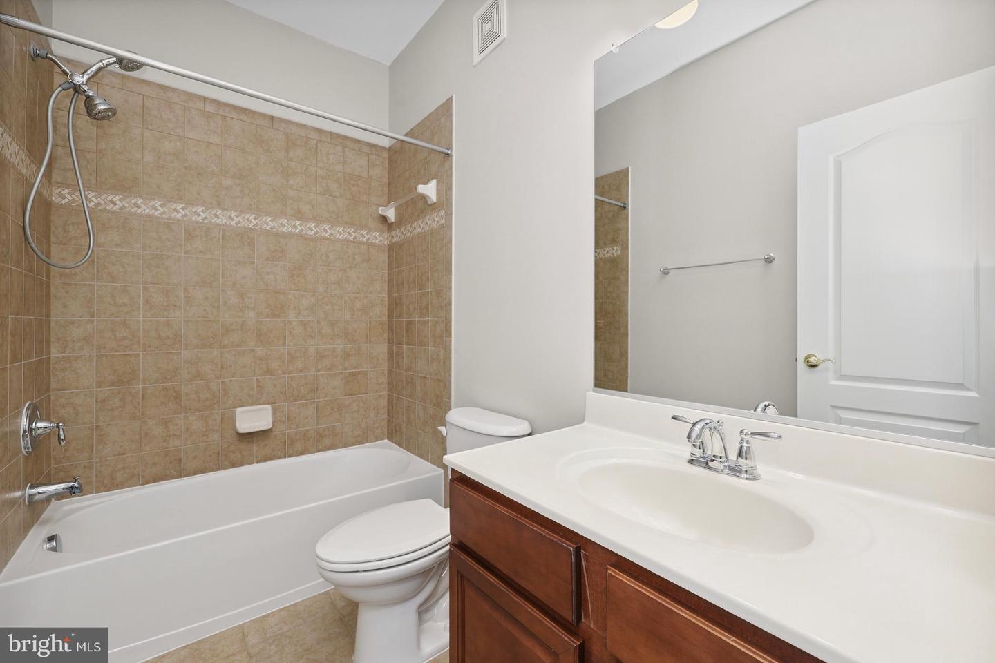 22722 BEACON CREST TER, BRAMBLETON, Virginia 20148, 3 Bedrooms Bedrooms, ,2 BathroomsBathrooms,Residential,For sale,22722 BEACON CREST TER,VALO2101120 MLS # VALO2101120