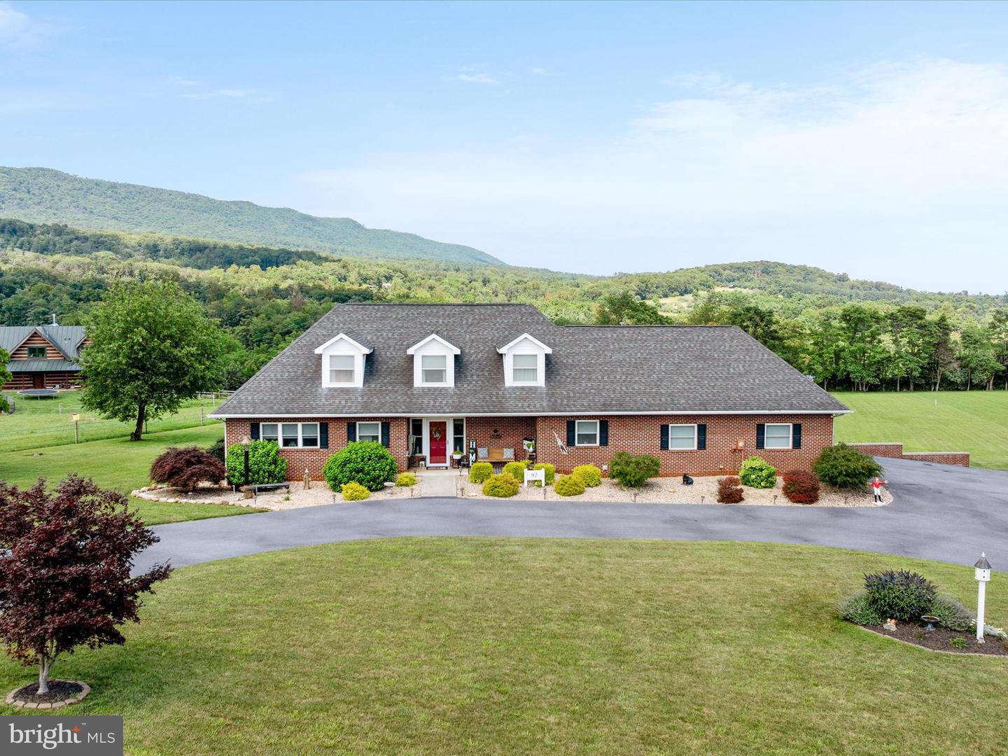 92 JACOB CT, WOODSTOCK, Virginia 22664, 3 Bedrooms Bedrooms, 8 Rooms Rooms,3 BathroomsBathrooms,Residential,For sale,92 JACOB CT,VASH2011898 MLS # VASH2011898