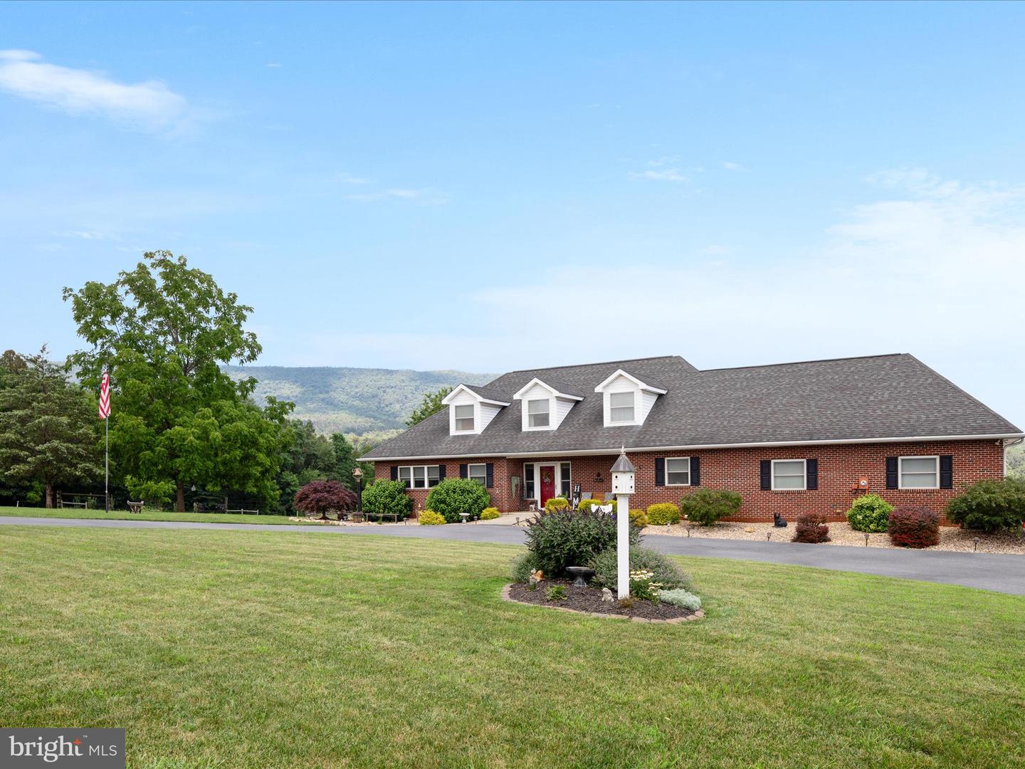 92 JACOB CT, WOODSTOCK, Virginia 22664, 3 Bedrooms Bedrooms, 8 Rooms Rooms,3 BathroomsBathrooms,Residential,For sale,92 JACOB CT,VASH2011898 MLS # VASH2011898