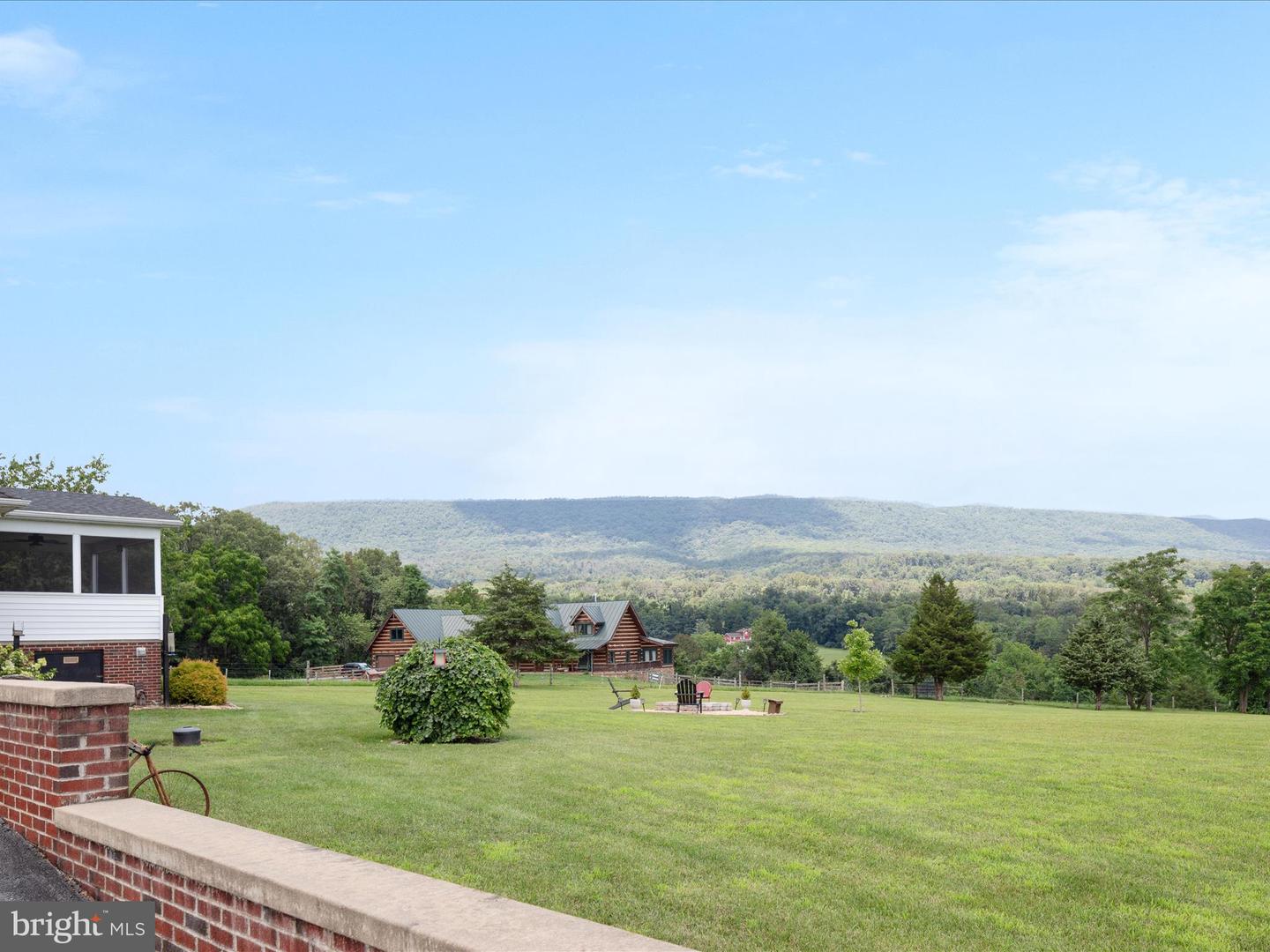 92 JACOB CT, WOODSTOCK, Virginia 22664, 3 Bedrooms Bedrooms, 8 Rooms Rooms,3 BathroomsBathrooms,Residential,For sale,92 JACOB CT,VASH2011898 MLS # VASH2011898