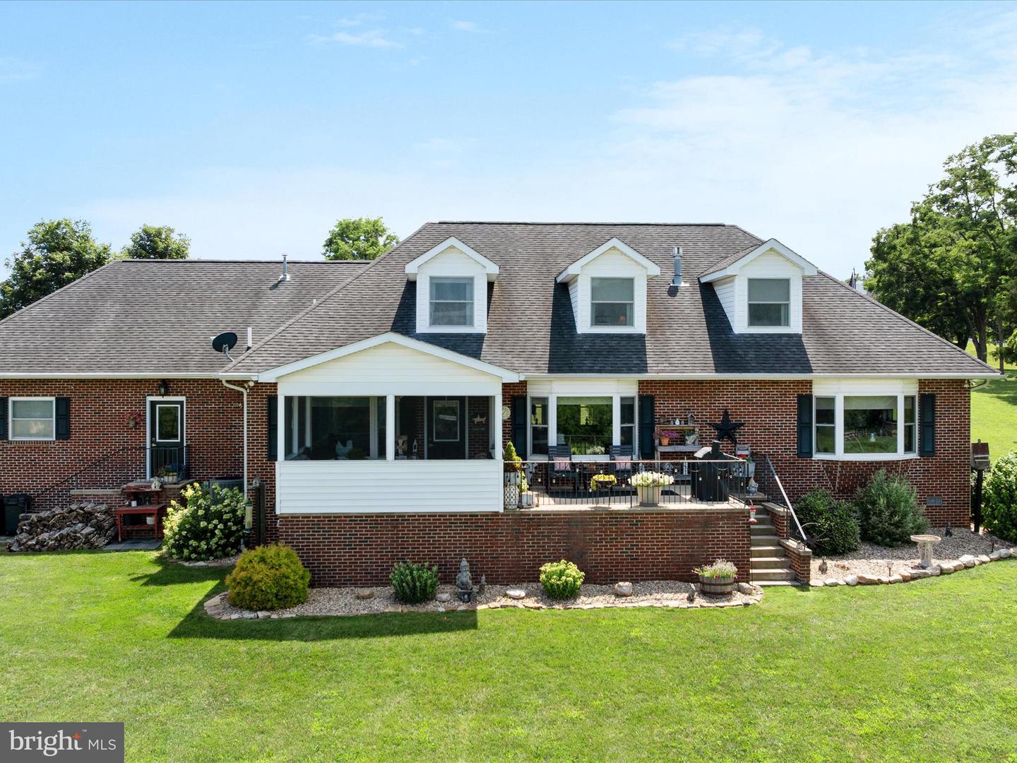 92 JACOB CT, WOODSTOCK, Virginia 22664, 3 Bedrooms Bedrooms, 8 Rooms Rooms,3 BathroomsBathrooms,Residential,For sale,92 JACOB CT,VASH2011898 MLS # VASH2011898