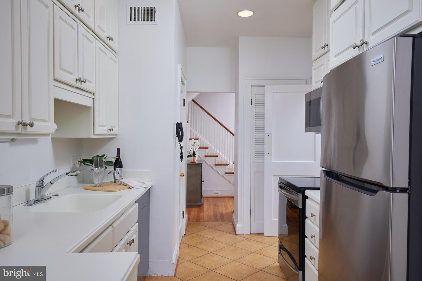 3407 FESSENDEN ST NW, WASHINGTON, District Of Columbia 20008, 4 Bedrooms Bedrooms, ,2 BathroomsBathrooms,Residential,For sale,3407 FESSENDEN ST NW,DCDC2208852 MLS # DCDC2208852
