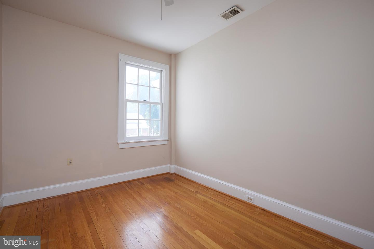 3407 FESSENDEN ST NW, WASHINGTON, District Of Columbia 20008, 4 Bedrooms Bedrooms, ,2 BathroomsBathrooms,Residential,For sale,3407 FESSENDEN ST NW,DCDC2208852 MLS # DCDC2208852