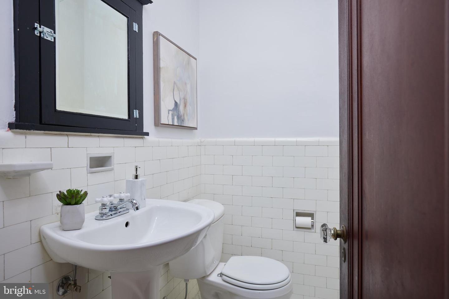 3407 FESSENDEN ST NW, WASHINGTON, District Of Columbia 20008, 4 Bedrooms Bedrooms, ,2 BathroomsBathrooms,Residential,For sale,3407 FESSENDEN ST NW,DCDC2208852 MLS # DCDC2208852