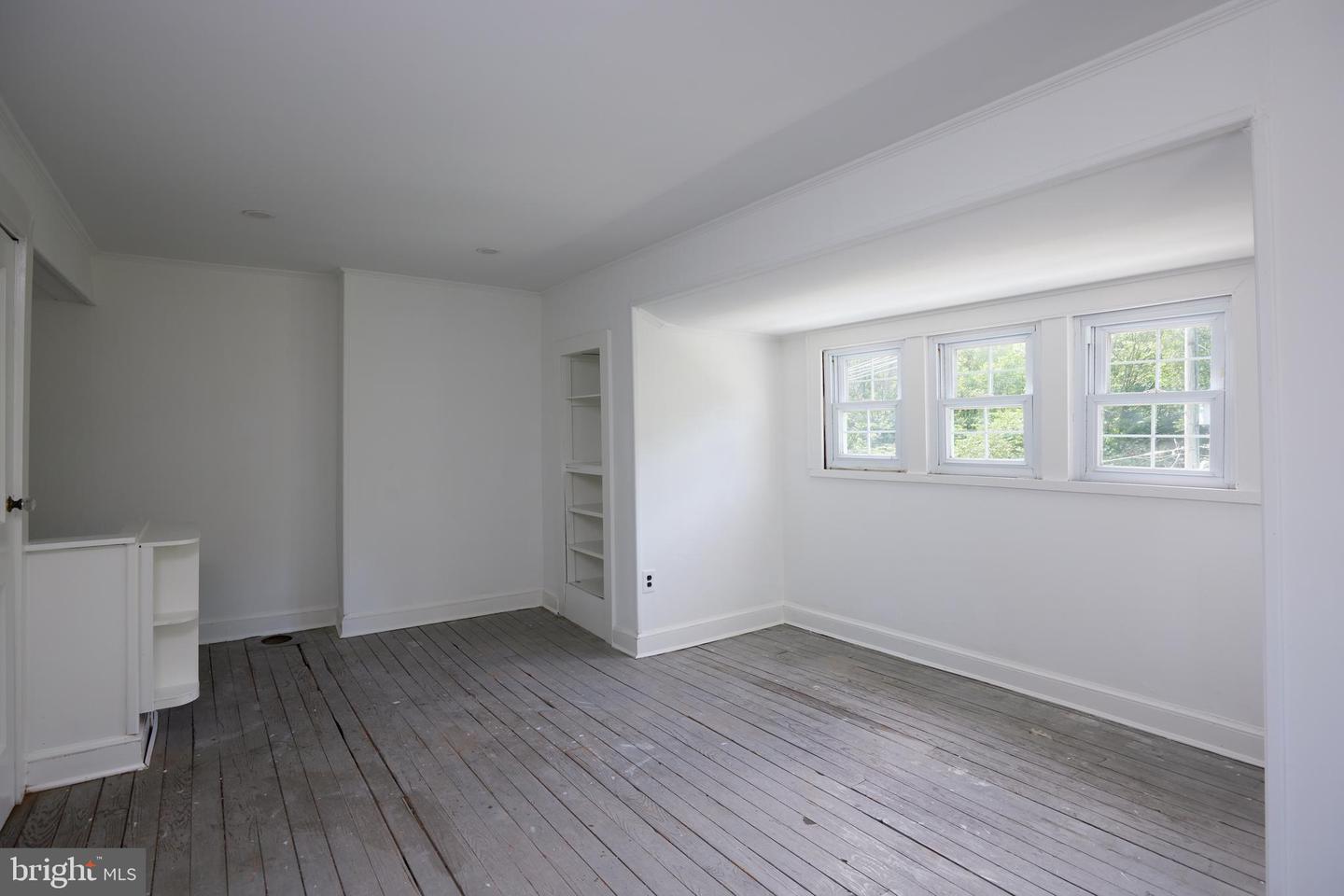 3407 FESSENDEN ST NW, WASHINGTON, District Of Columbia 20008, 4 Bedrooms Bedrooms, ,2 BathroomsBathrooms,Residential,For sale,3407 FESSENDEN ST NW,DCDC2208852 MLS # DCDC2208852