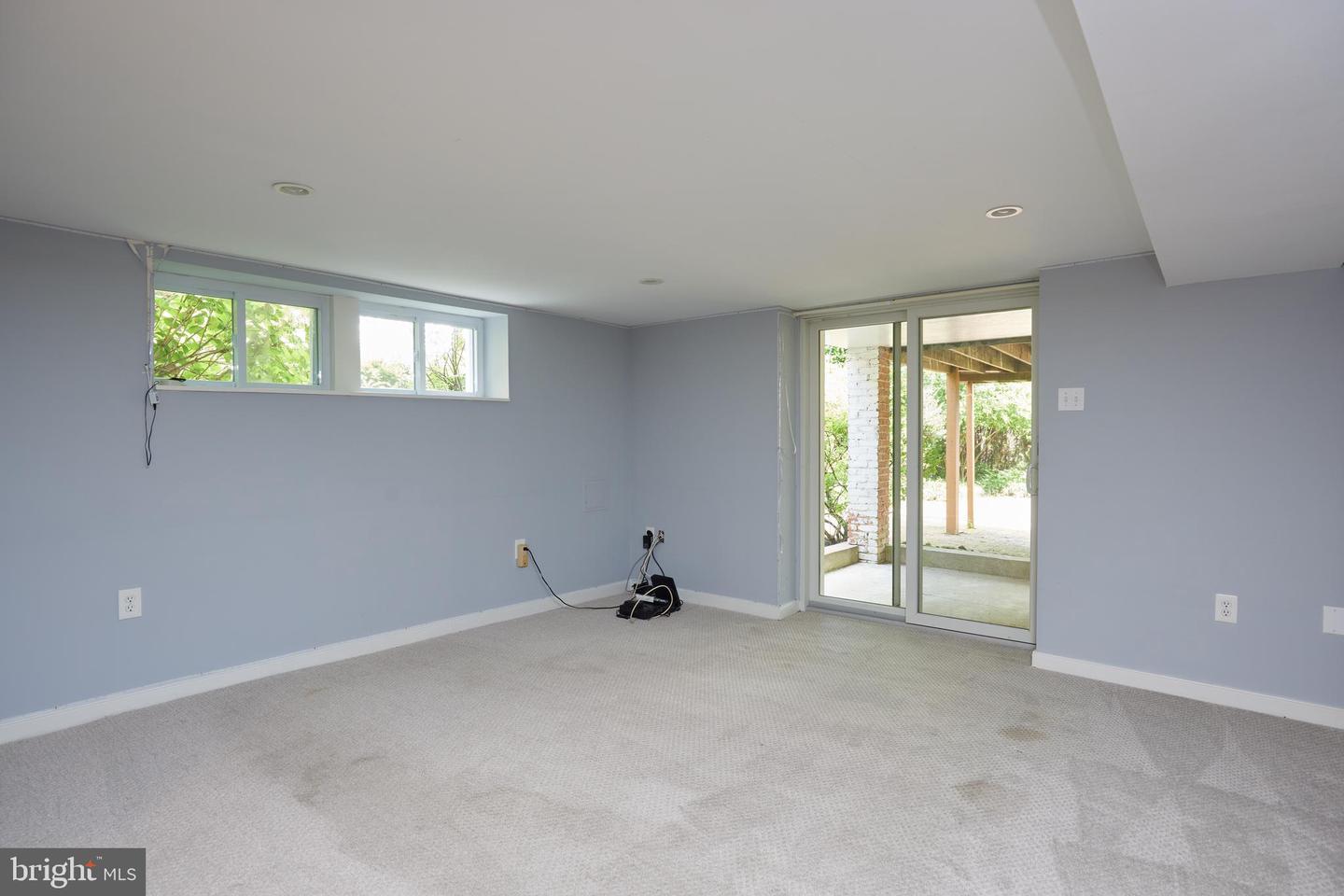 3407 FESSENDEN ST NW, WASHINGTON, District Of Columbia 20008, 4 Bedrooms Bedrooms, ,2 BathroomsBathrooms,Residential,For sale,3407 FESSENDEN ST NW,DCDC2208852 MLS # DCDC2208852