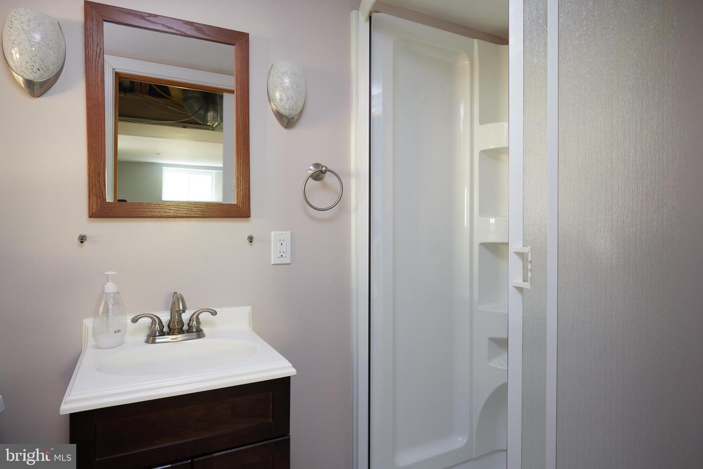 3407 FESSENDEN ST NW, WASHINGTON, District Of Columbia 20008, 4 Bedrooms Bedrooms, ,2 BathroomsBathrooms,Residential,For sale,3407 FESSENDEN ST NW,DCDC2208852 MLS # DCDC2208852