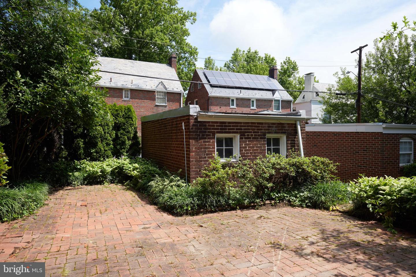 3407 FESSENDEN ST NW, WASHINGTON, District Of Columbia 20008, 4 Bedrooms Bedrooms, ,2 BathroomsBathrooms,Residential,For sale,3407 FESSENDEN ST NW,DCDC2208852 MLS # DCDC2208852