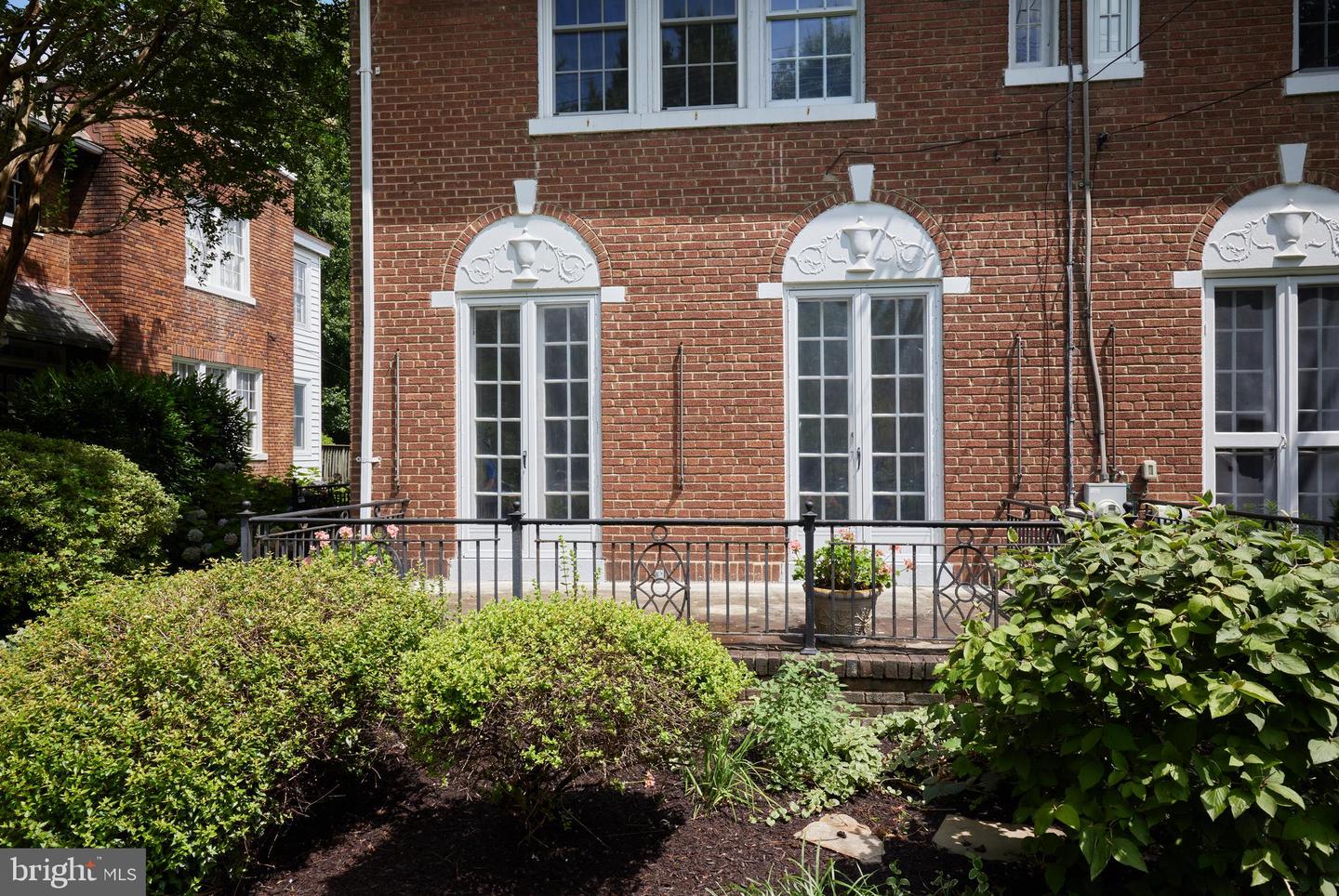3407 FESSENDEN ST NW, WASHINGTON, District Of Columbia 20008, 4 Bedrooms Bedrooms, ,2 BathroomsBathrooms,Residential,For sale,3407 FESSENDEN ST NW,DCDC2208852 MLS # DCDC2208852