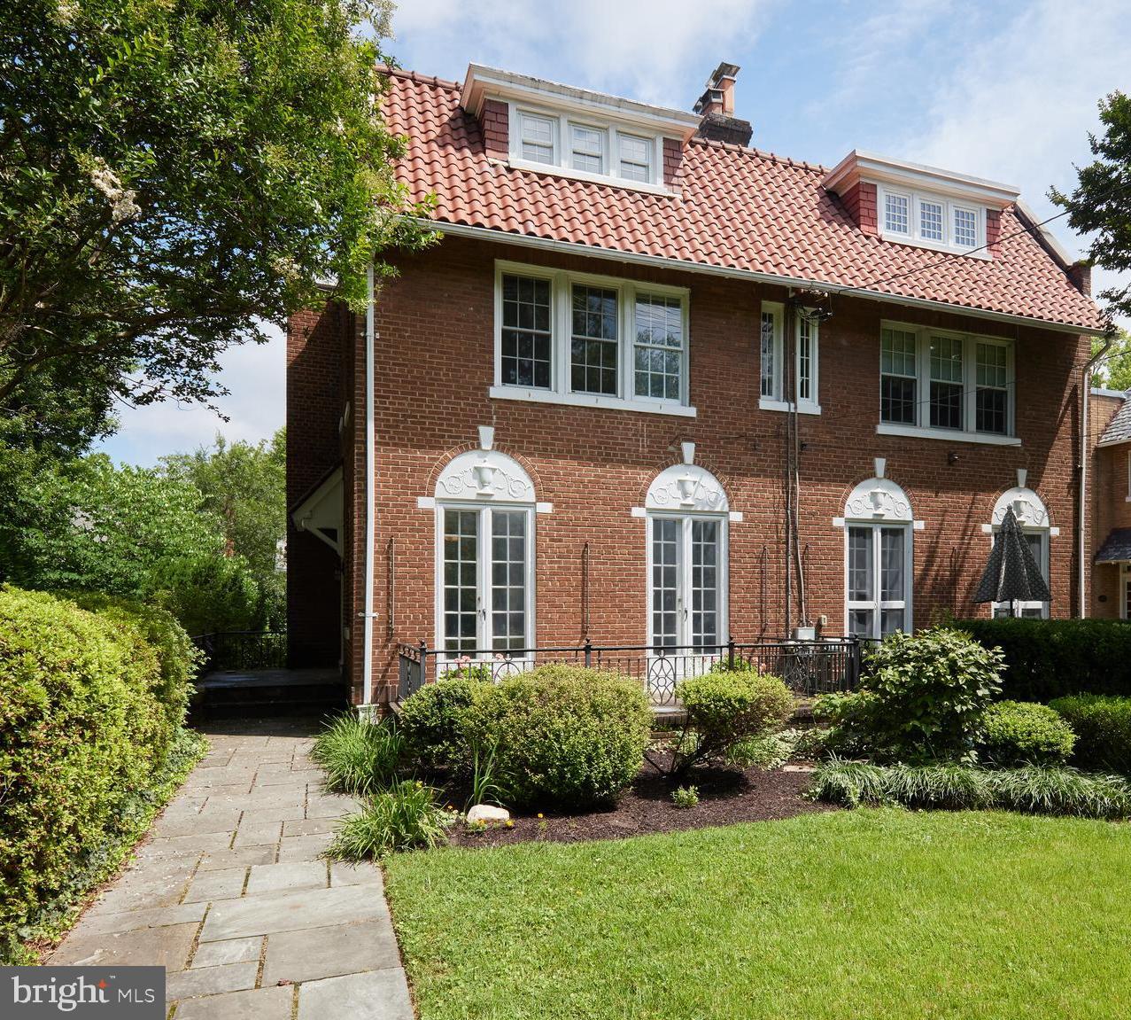 3407 FESSENDEN ST NW, WASHINGTON, District Of Columbia 20008, 4 Bedrooms Bedrooms, ,2 BathroomsBathrooms,Residential,For sale,3407 FESSENDEN ST NW,DCDC2208852 MLS # DCDC2208852