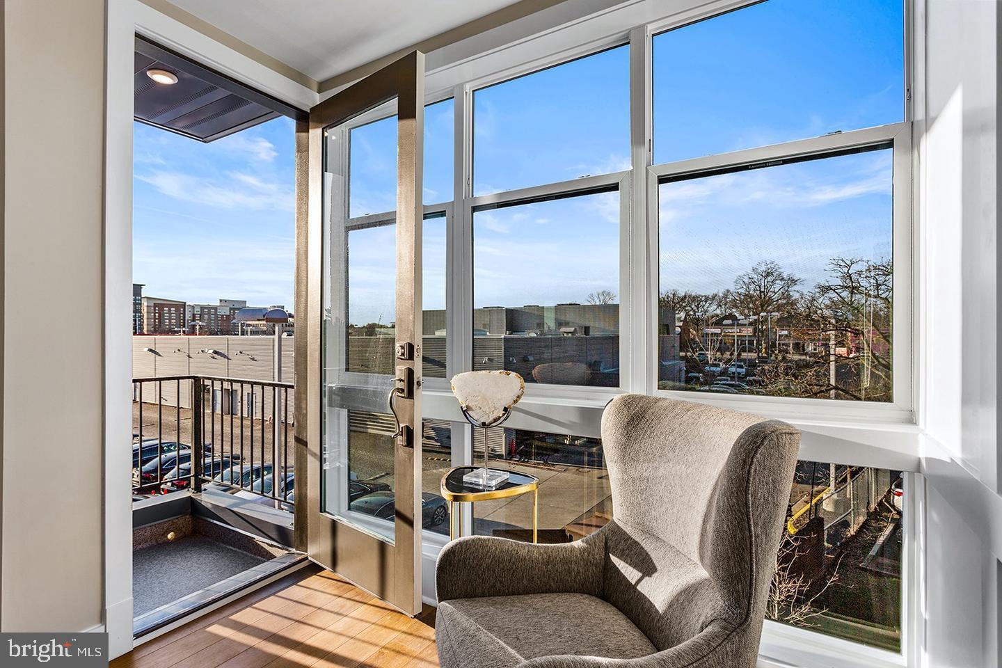 1102 SOUTH HIGHLAND STREET #3, ARLINGTON, Virginia 22204, 3 Bedrooms Bedrooms, ,2 BathroomsBathrooms,Residential,For sale,1102 SOUTH HIGHLAND STREET #3,VAAR2060178 MLS # VAAR2060178
