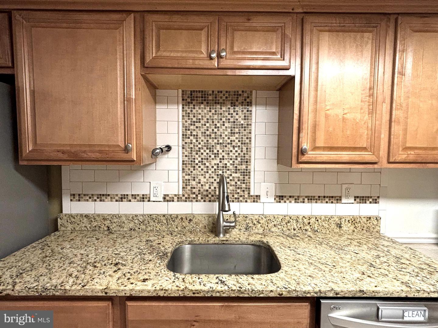 2847 SEMINOLE RD, WOODBRIDGE, Virginia 22192, 3 Bedrooms Bedrooms, ,2 BathroomsBathrooms,Residential,For sale,2847 SEMINOLE RD,VAPW2098506 MLS # VAPW2098506