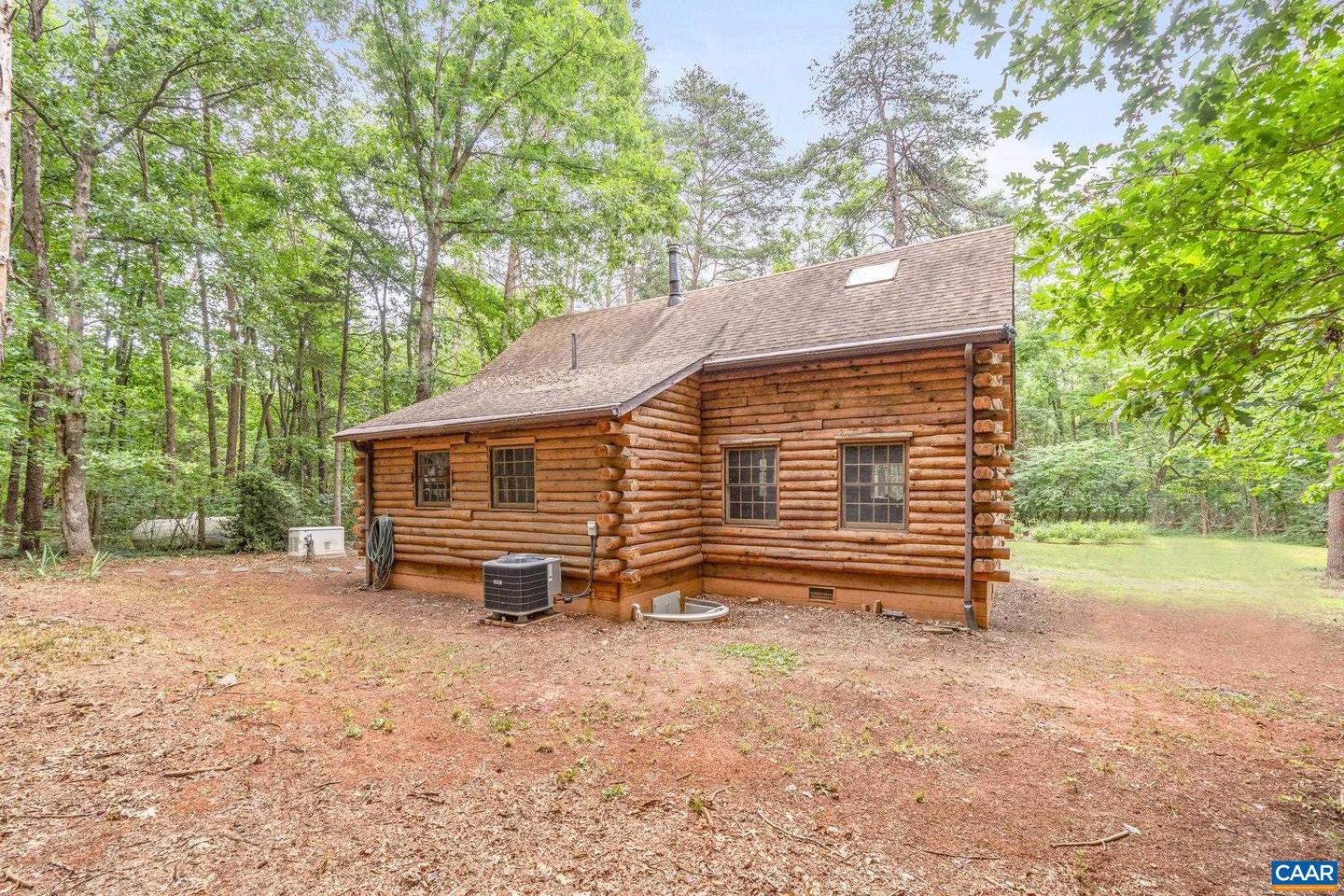 165 FITZPATRICK RD, BUCKINGHAM, Virginia 23921, 1 Bedroom Bedrooms, ,1 BathroomBathrooms,Residential,For sale,165 FITZPATRICK RD,666453 MLS # 666453