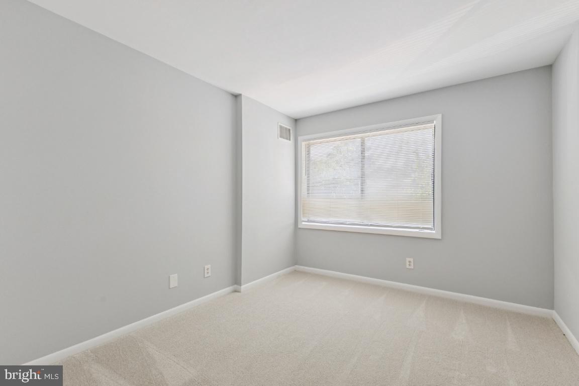 6437 RICHMOND HWY #203, ALEXANDRIA, Virginia 22306, 2 Bedrooms Bedrooms, ,1 BathroomBathrooms,Residential,For sale,6437 RICHMOND HWY #203,VAFX2253374 MLS # VAFX2253374