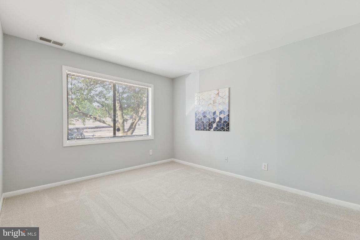 6437 RICHMOND HWY #203, ALEXANDRIA, Virginia 22306, 2 Bedrooms Bedrooms, ,1 BathroomBathrooms,Residential,For sale,6437 RICHMOND HWY #203,VAFX2253374 MLS # VAFX2253374