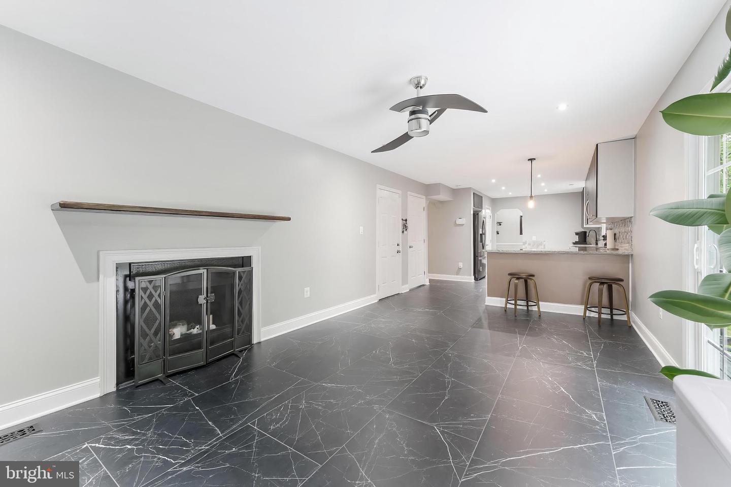 13283 KENNY RD, WOODBRIDGE, Virginia 22193, 4 Bedrooms Bedrooms, ,2 BathroomsBathrooms,Residential,For sale,13283 KENNY RD,VAPW2098574 MLS # VAPW2098574