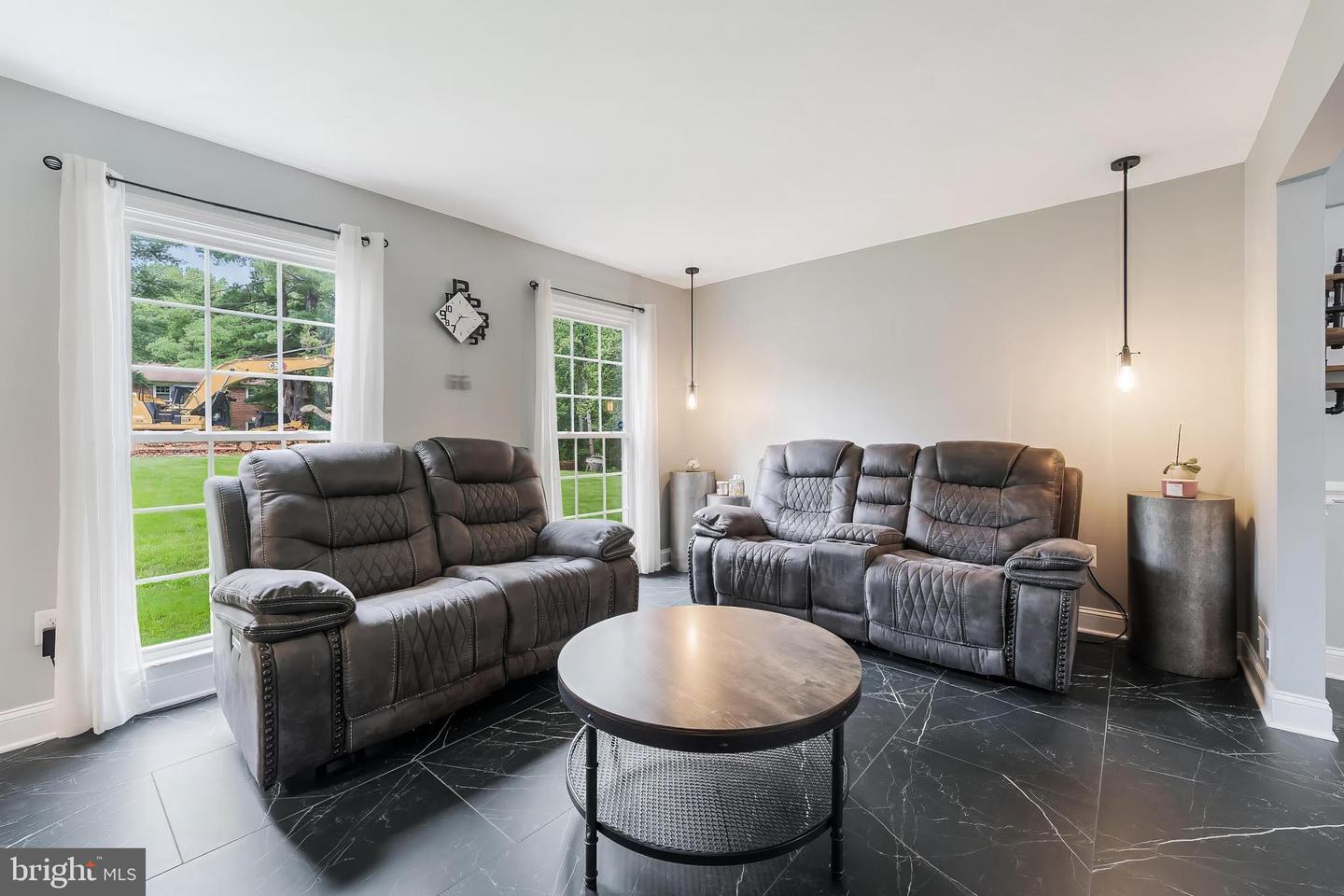 13283 KENNY RD, WOODBRIDGE, Virginia 22193, 4 Bedrooms Bedrooms, ,2 BathroomsBathrooms,Residential,For sale,13283 KENNY RD,VAPW2098574 MLS # VAPW2098574