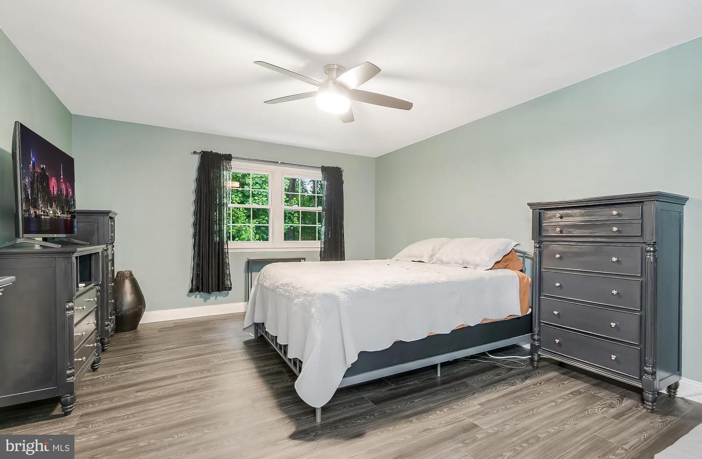 13283 KENNY RD, WOODBRIDGE, Virginia 22193, 4 Bedrooms Bedrooms, ,2 BathroomsBathrooms,Residential,For sale,13283 KENNY RD,VAPW2098574 MLS # VAPW2098574
