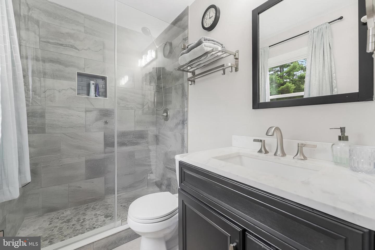 13283 KENNY RD, WOODBRIDGE, Virginia 22193, 4 Bedrooms Bedrooms, ,2 BathroomsBathrooms,Residential,For sale,13283 KENNY RD,VAPW2098574 MLS # VAPW2098574