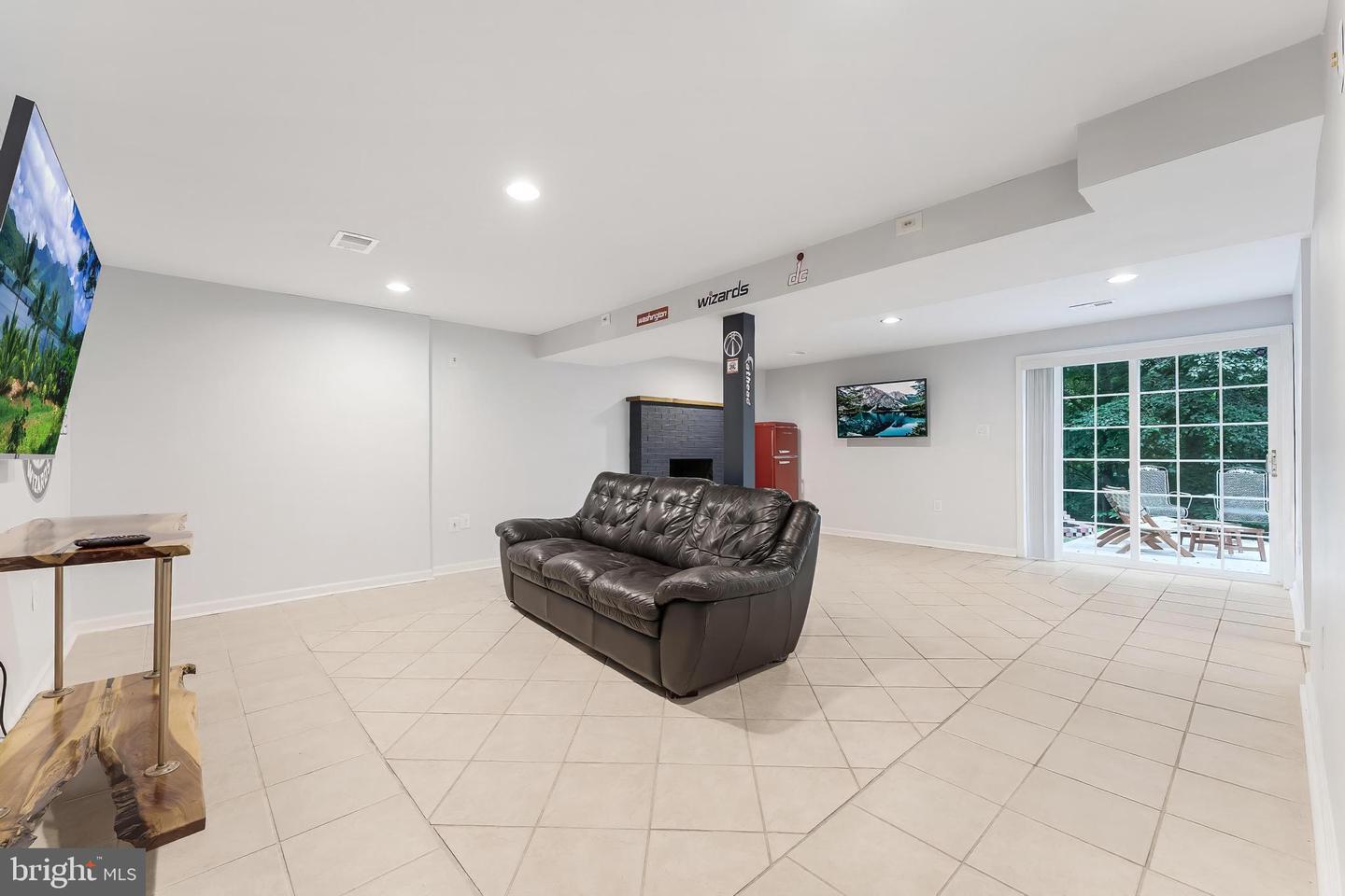 13283 KENNY RD, WOODBRIDGE, Virginia 22193, 4 Bedrooms Bedrooms, ,2 BathroomsBathrooms,Residential,For sale,13283 KENNY RD,VAPW2098574 MLS # VAPW2098574