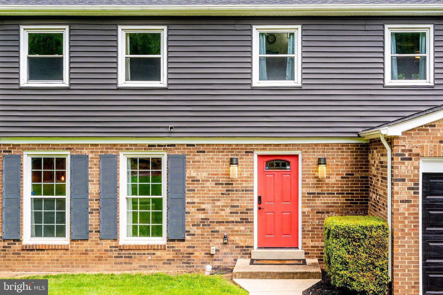 13283 KENNY RD, WOODBRIDGE, Virginia 22193, 4 Bedrooms Bedrooms, ,2 BathroomsBathrooms,Residential,For sale,13283 KENNY RD,VAPW2098574 MLS # VAPW2098574