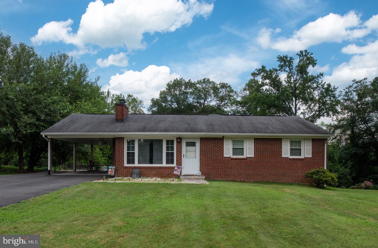 1012 CONWAY RD, FREDERICKSBURG, Virginia 22405, 3 Bedrooms Bedrooms, ,2 BathroomsBathrooms,Residential,For sale,1012 CONWAY RD,VAST2040500 MLS # VAST2040500