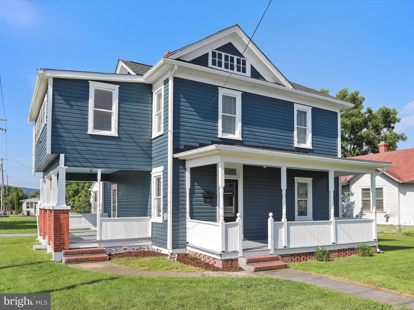 588 E KING ST, STRASBURG, Virginia 22657, 3 Bedrooms Bedrooms, ,1 BathroomBathrooms,Residential,For sale,588 E KING ST,VASH2011926 MLS # VASH2011926