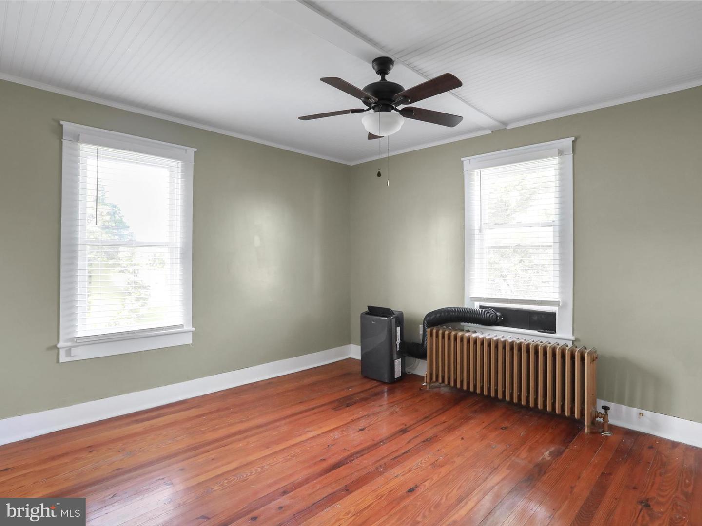 588 E KING ST, STRASBURG, Virginia 22657, 3 Bedrooms Bedrooms, ,1 BathroomBathrooms,Residential,For sale,588 E KING ST,VASH2011926 MLS # VASH2011926