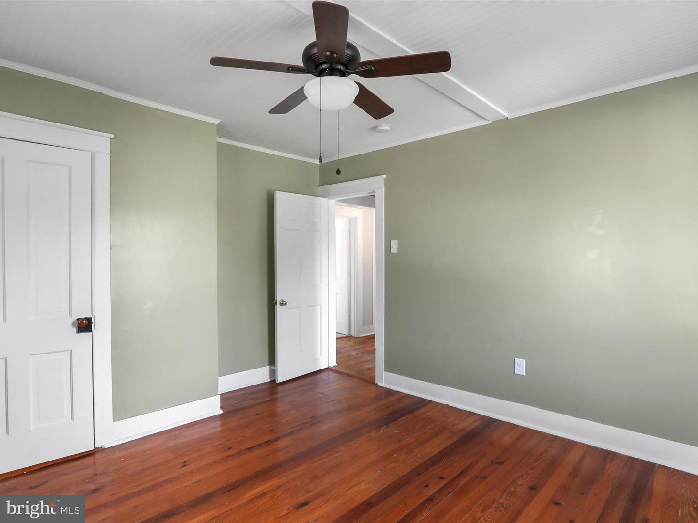 588 E KING ST, STRASBURG, Virginia 22657, 3 Bedrooms Bedrooms, ,1 BathroomBathrooms,Residential,For sale,588 E KING ST,VASH2011926 MLS # VASH2011926