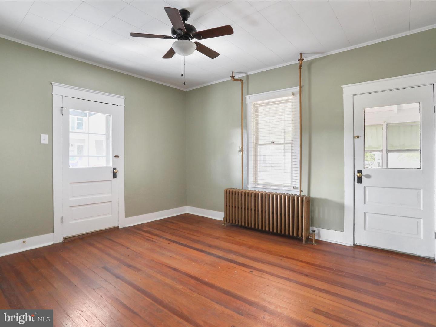 588 E KING ST, STRASBURG, Virginia 22657, 3 Bedrooms Bedrooms, ,1 BathroomBathrooms,Residential,For sale,588 E KING ST,VASH2011926 MLS # VASH2011926