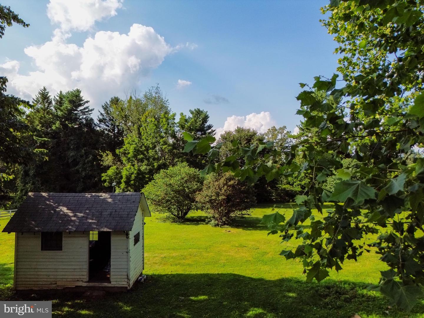 17115 SIMPSON CIR, PAEONIAN SPRINGS, Virginia 20129, 4 Bedrooms Bedrooms, ,3 BathroomsBathrooms,Residential,For sale,17115 SIMPSON CIR,VALO2101376 MLS # VALO2101376
