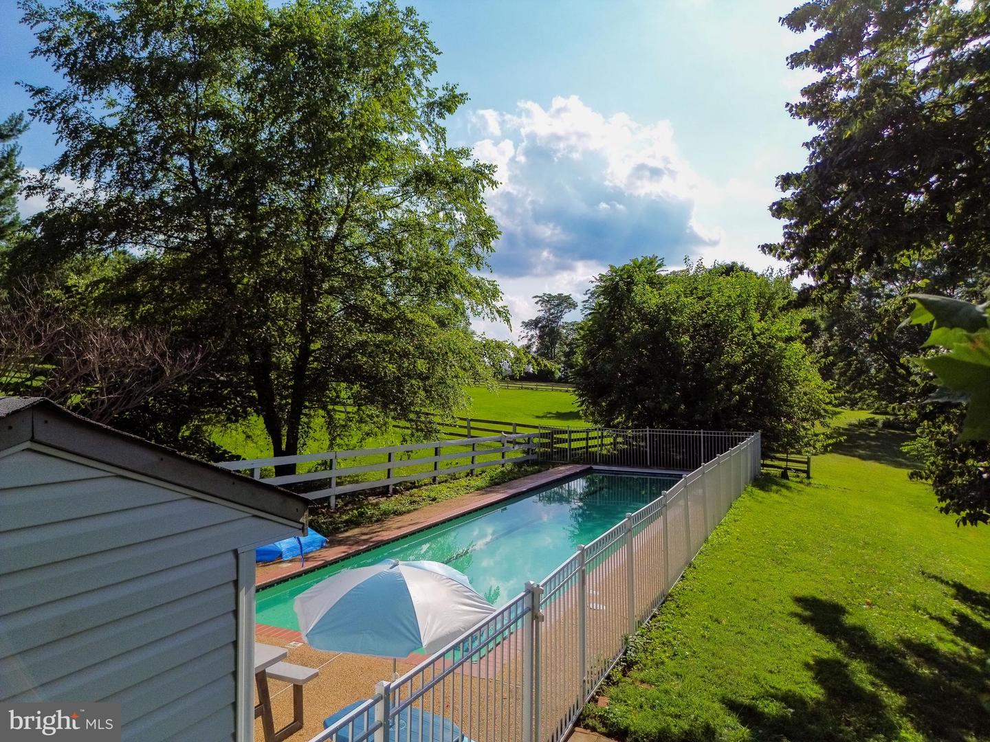 17115 SIMPSON CIR, PAEONIAN SPRINGS, Virginia 20129, 4 Bedrooms Bedrooms, ,3 BathroomsBathrooms,Residential,For sale,17115 SIMPSON CIR,VALO2101376 MLS # VALO2101376