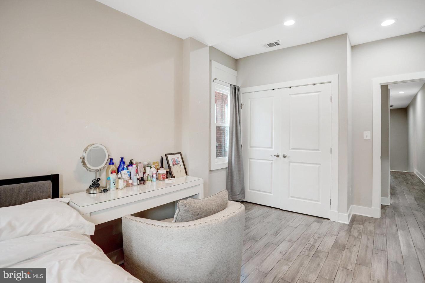 113 R ST NE, WASHINGTON, District Of Columbia 20002, 4 Bedrooms Bedrooms, ,4 BathroomsBathrooms,Residential,For sale,113 R ST NE,DCDC2209280 MLS # DCDC2209280
