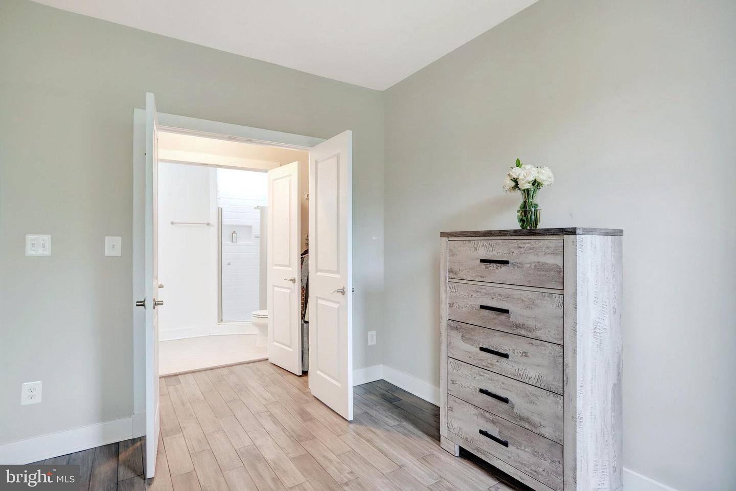 113 R ST NE, WASHINGTON, District Of Columbia 20002, 4 Bedrooms Bedrooms, ,4 BathroomsBathrooms,Residential,For sale,113 R ST NE,DCDC2209280 MLS # DCDC2209280