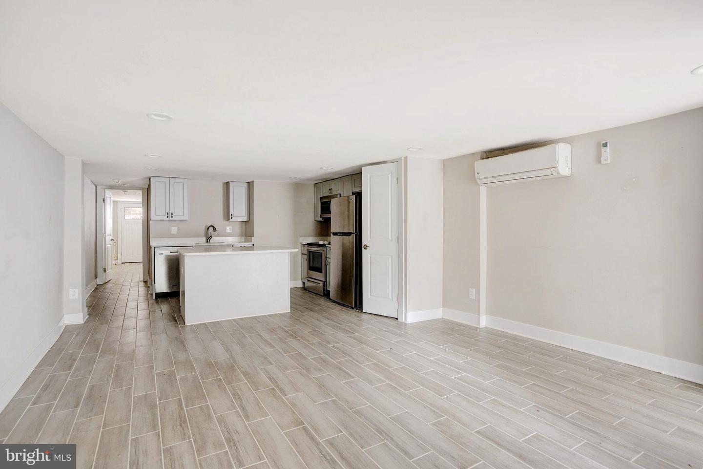 113 R ST NE, WASHINGTON, District Of Columbia 20002, 4 Bedrooms Bedrooms, ,4 BathroomsBathrooms,Residential,For sale,113 R ST NE,DCDC2209280 MLS # DCDC2209280