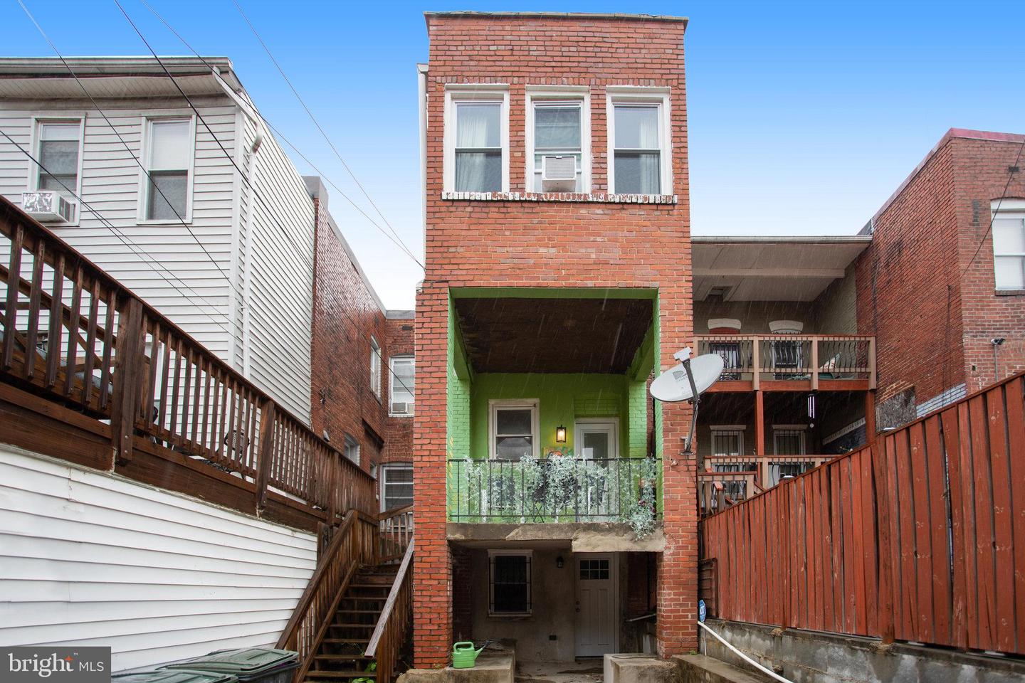 113 R ST NE, WASHINGTON, District Of Columbia 20002, 4 Bedrooms Bedrooms, ,4 BathroomsBathrooms,Residential,For sale,113 R ST NE,DCDC2209280 MLS # DCDC2209280