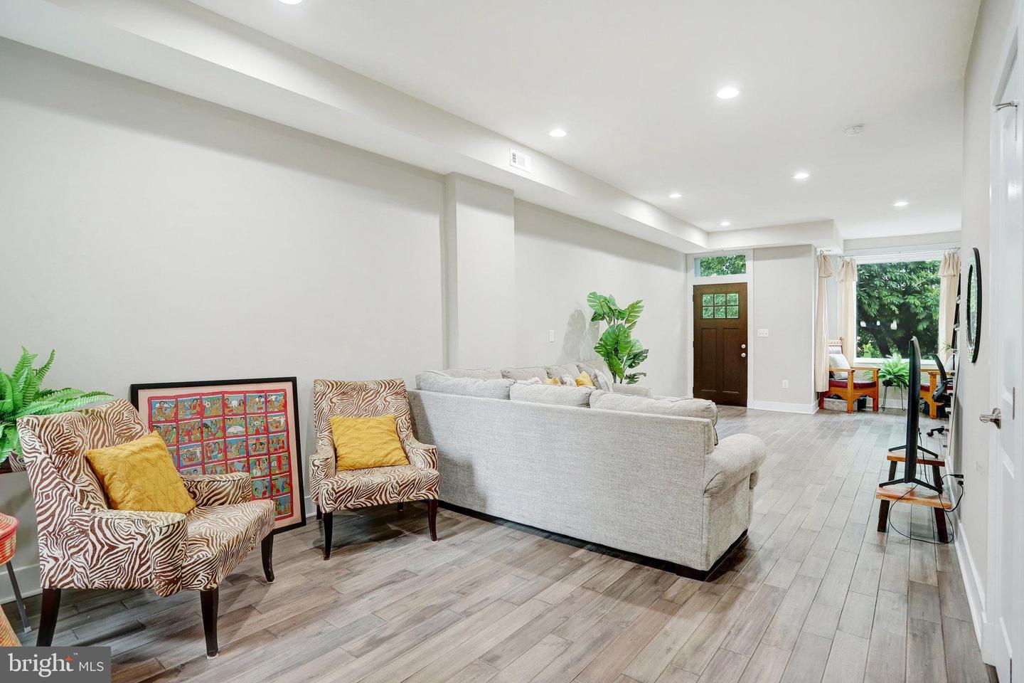 113 R ST NE, WASHINGTON, District Of Columbia 20002, 4 Bedrooms Bedrooms, ,4 BathroomsBathrooms,Residential,For sale,113 R ST NE,DCDC2209280 MLS # DCDC2209280