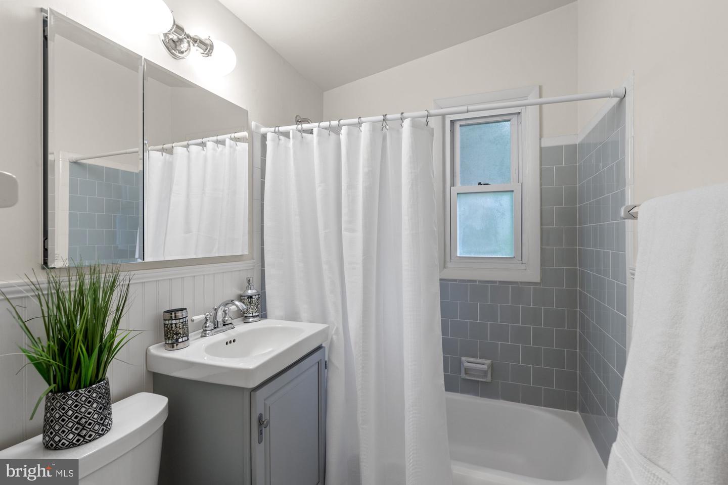 4013 JAVINS DR, ALEXANDRIA, Virginia 22310, 4 Bedrooms Bedrooms, ,2 BathroomsBathrooms,Residential,For sale,4013 JAVINS DR,VAFX2253824 MLS # VAFX2253824