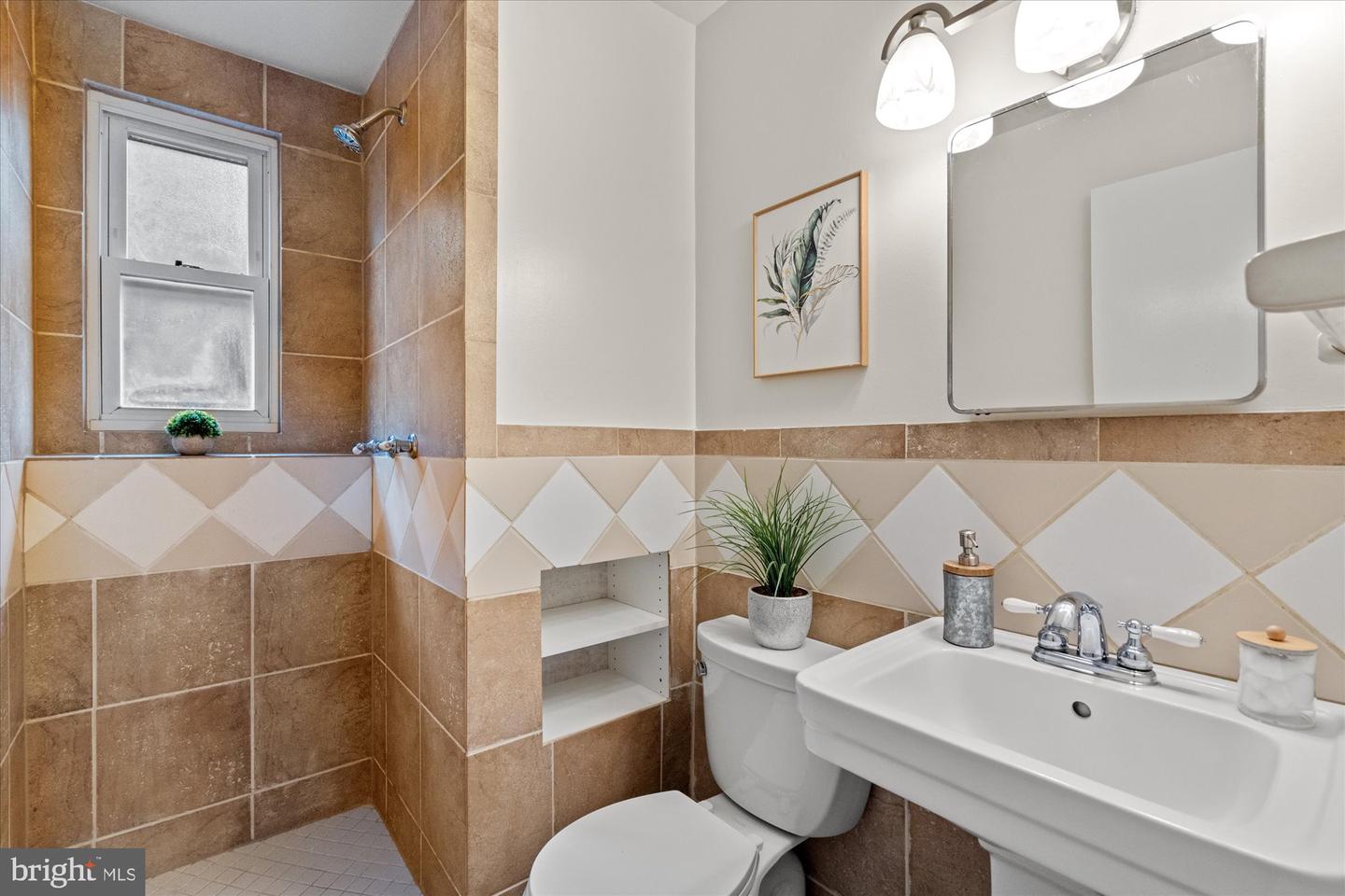 4013 JAVINS DR, ALEXANDRIA, Virginia 22310, 4 Bedrooms Bedrooms, ,2 BathroomsBathrooms,Residential,For sale,4013 JAVINS DR,VAFX2253824 MLS # VAFX2253824