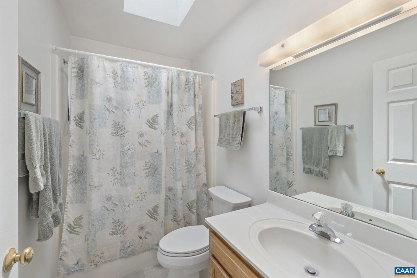 1043 AMBER RIDGE DR, CHARLOTTESVILLE, Virginia 22901, 4 Bedrooms Bedrooms, ,2 BathroomsBathrooms,Residential,For sale,1043 AMBER RIDGE DR,666459 MLS # 666459