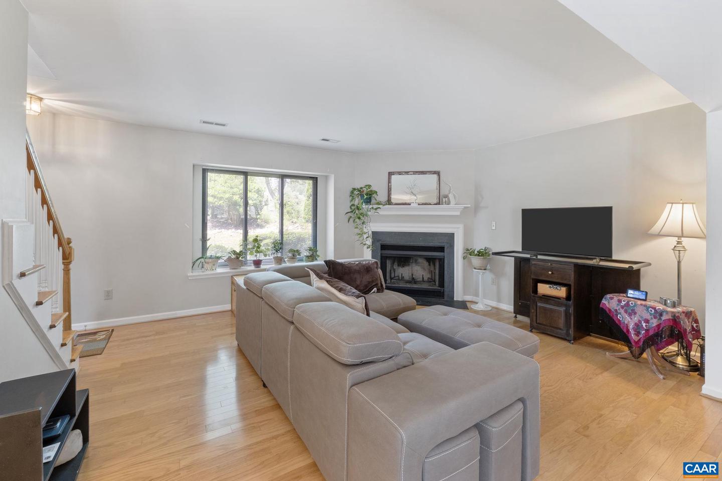 1043 AMBER RIDGE DR, CHARLOTTESVILLE, Virginia 22901, 4 Bedrooms Bedrooms, ,2 BathroomsBathrooms,Residential,For sale,1043 AMBER RIDGE DR,666459 MLS # 666459