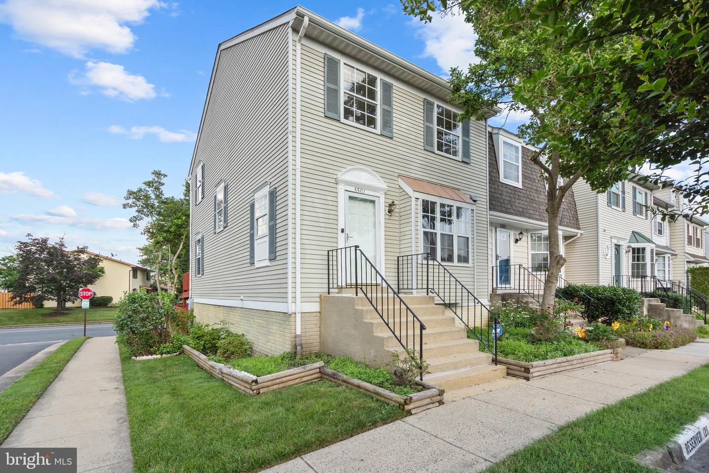 5501 WOODLAWN MANOR CT, ALEXANDRIA, Virginia 22309, 4 Bedrooms Bedrooms, ,3 BathroomsBathrooms,Residential,For sale,5501 WOODLAWN MANOR CT,VAFX2253830 MLS # VAFX2253830