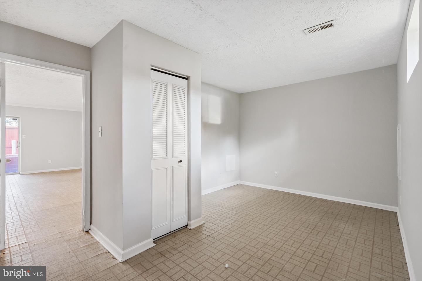5501 WOODLAWN MANOR CT, ALEXANDRIA, Virginia 22309, 4 Bedrooms Bedrooms, ,3 BathroomsBathrooms,Residential,For sale,5501 WOODLAWN MANOR CT,VAFX2253830 MLS # VAFX2253830